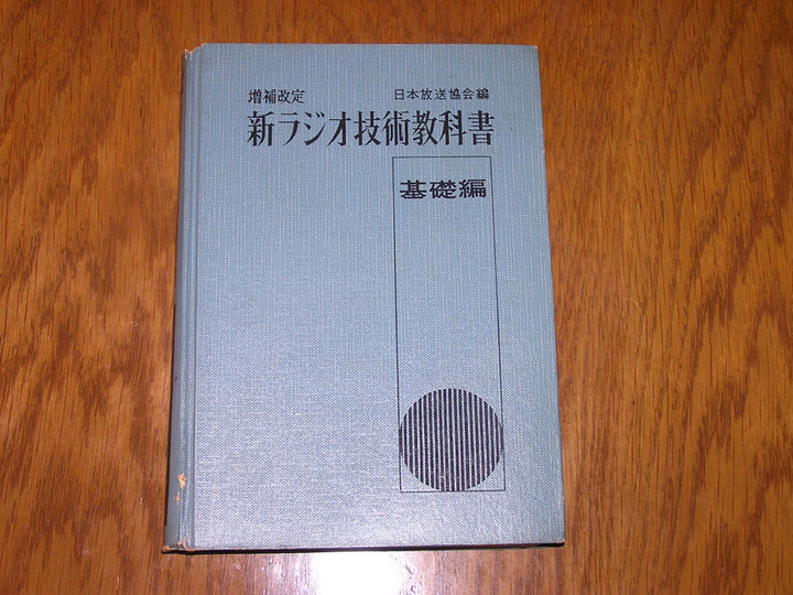 084