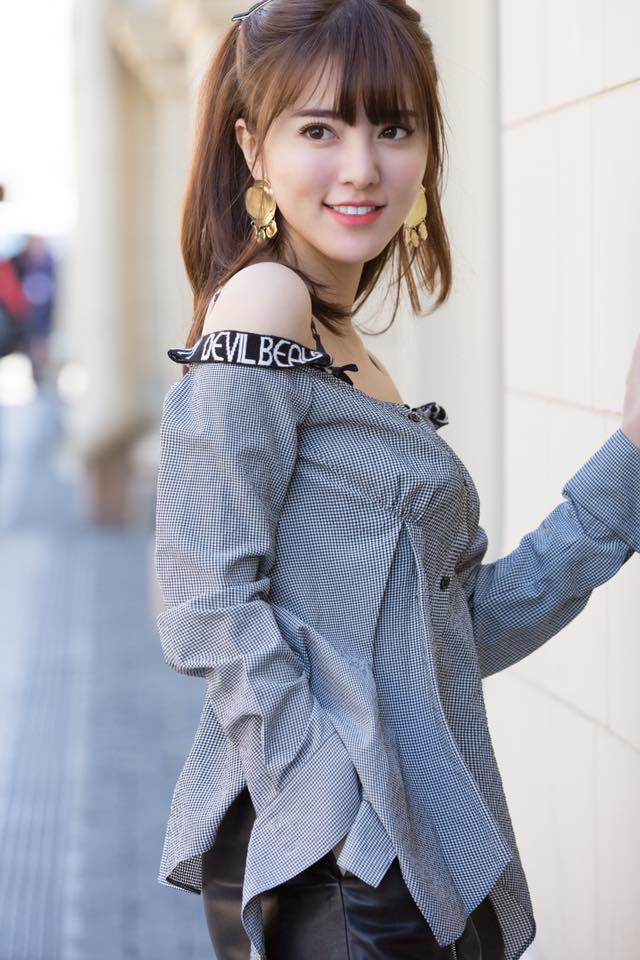 46517216_2206941842854711_733952363